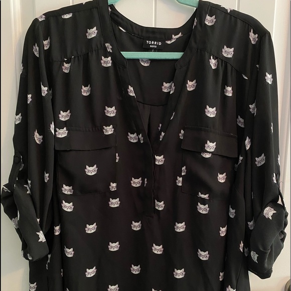 ❌SOLD❌ HARPER - BLACK CATS GEORGETTE BLOUSE - Picture 4 of 7